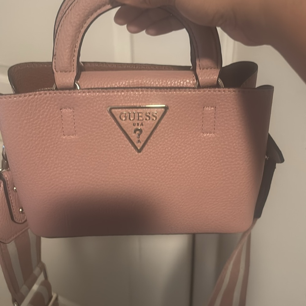 Guess crossbody purse